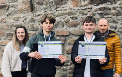 Ursulinenschüler bei German Young Physicists' Tournament